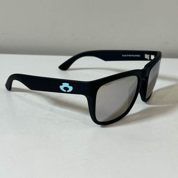 New Blue Otter Cumberland Made in Italy Black Reflective Polarized Sunglasses - Picture 5 of 12